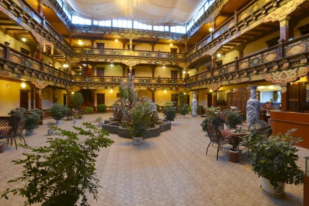Шангри-Ла: Lanting Yipin Hotel