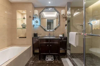 Шицзячжуан: Yun-Zen Jinling World Trade Plaza Hotel