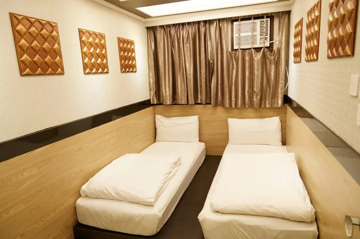 Коулун: Rai Lei Hostel
