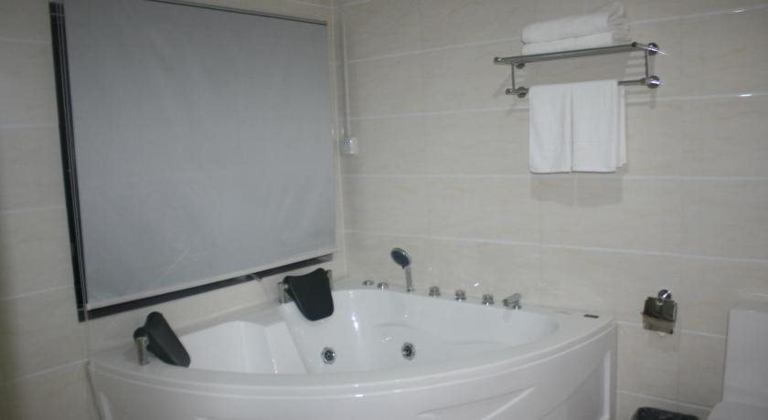 Вэйнань: Hua Xin International Hotel