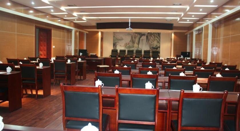 Вэйнань: Hua Xin International Hotel