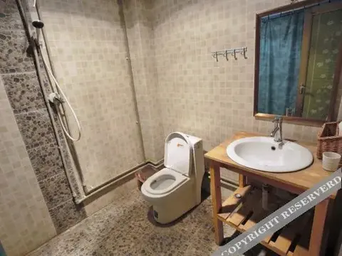 Шангри-Ла: Ri Wa International Youth Hostel