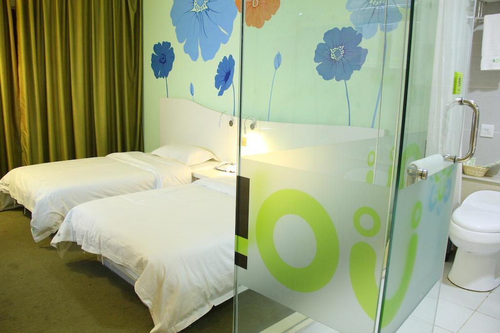 Сямынь: For You Chain Hotel