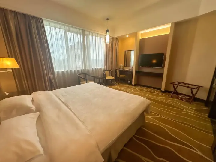 Джиангме: Celeste Palace International Hotel