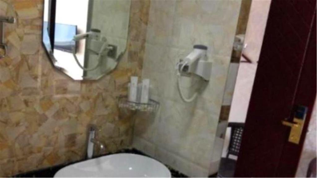 Хулун-Буир: Huxi Business Hotel