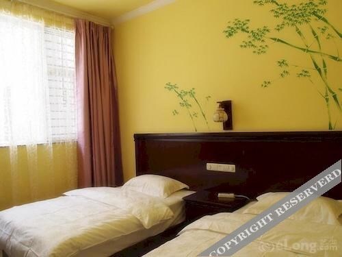 Дали: Dali Wuwei Inn