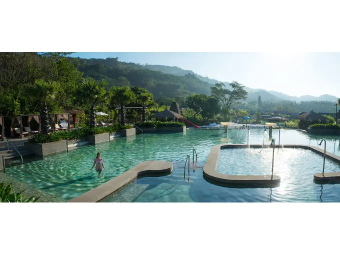 Баотин: DoubleTree Resort by Hilton Hotel Hainan - Qixianling Hot Spring