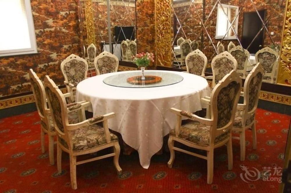 Далянь: Dalian Victoria International Hotel
