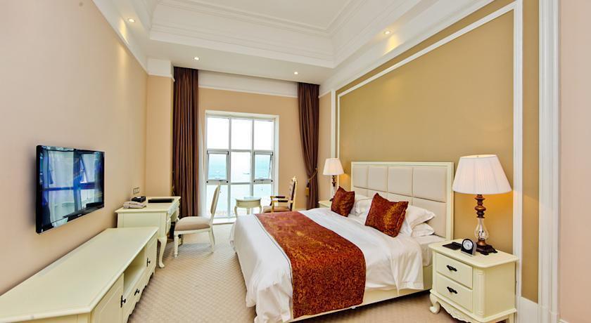 Яньтай: Blue Sky Hotel Yantai