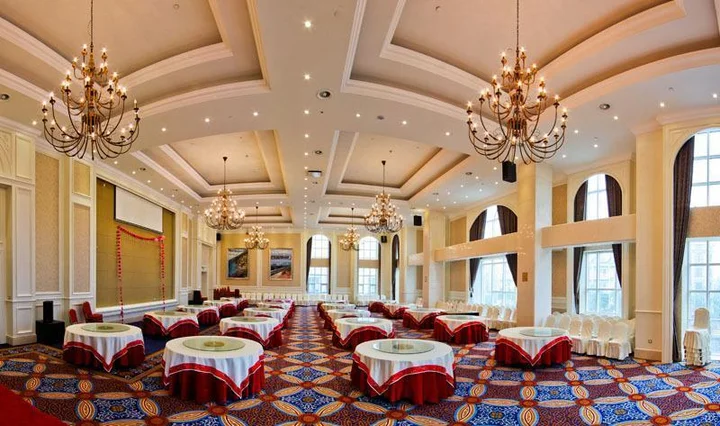 Яньтай: Blue Sky Hotel Yantai