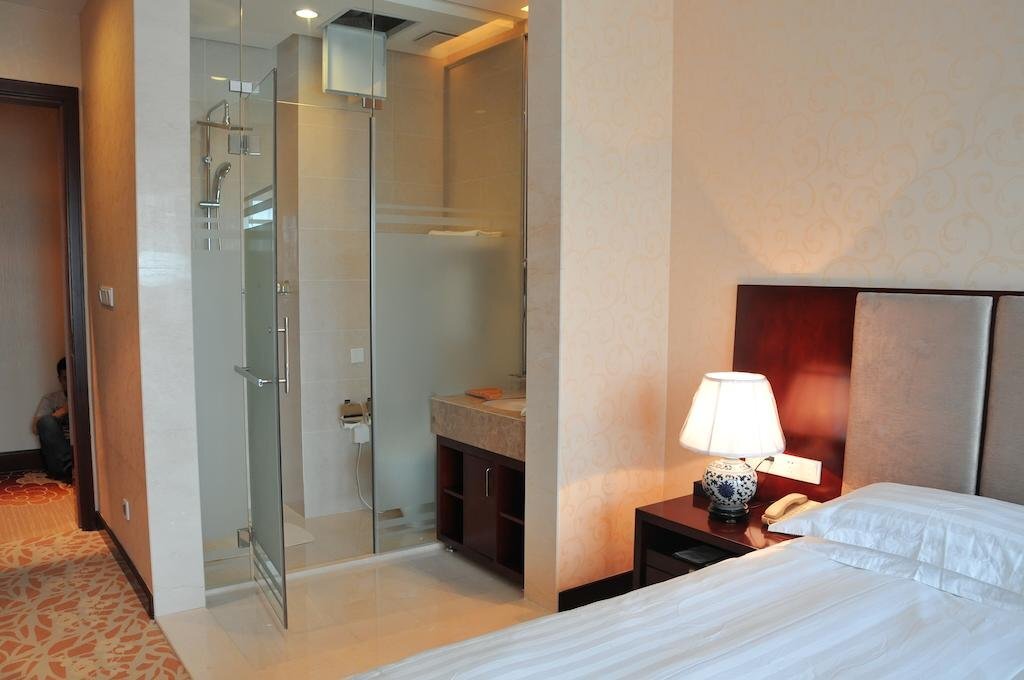 Харбин: Qilu International Hotel