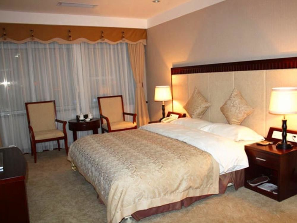 Яньтай: Financial Hotel Yantai