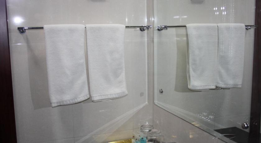 Яньтай: Financial Hotel Yantai