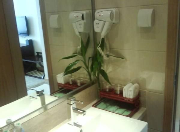 Нанкин: Days Hotel Nanjing