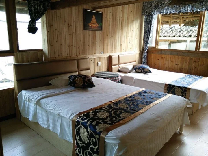 Лючжоу: Long Feng Inn