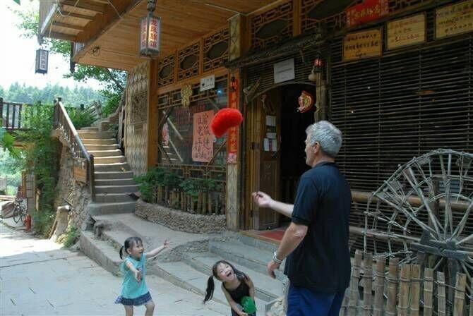 Лючжоу: Long Feng Inn