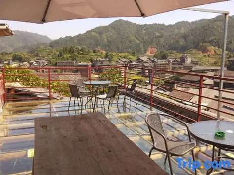 Лючжоу: Long Feng Inn