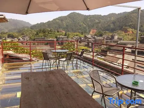 Лючжоу: Long Feng Inn