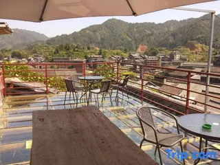 Лючжоу: Long Feng Inn