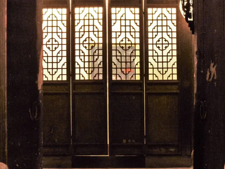 Цзиньчжун: Jing's Residence