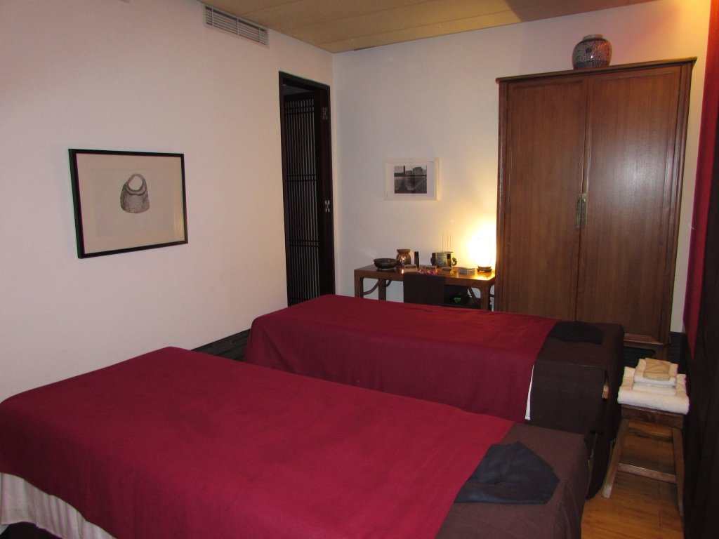 Цзиньчжун: Jing's Residence