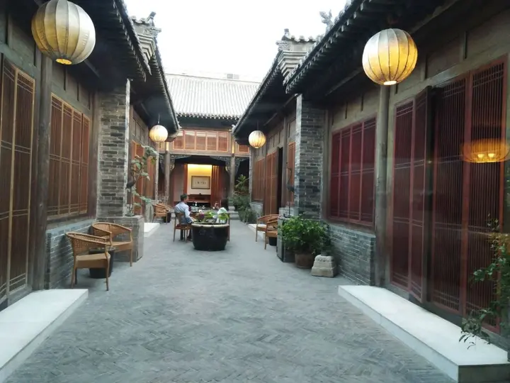 Цзиньчжун: Jing's Residence