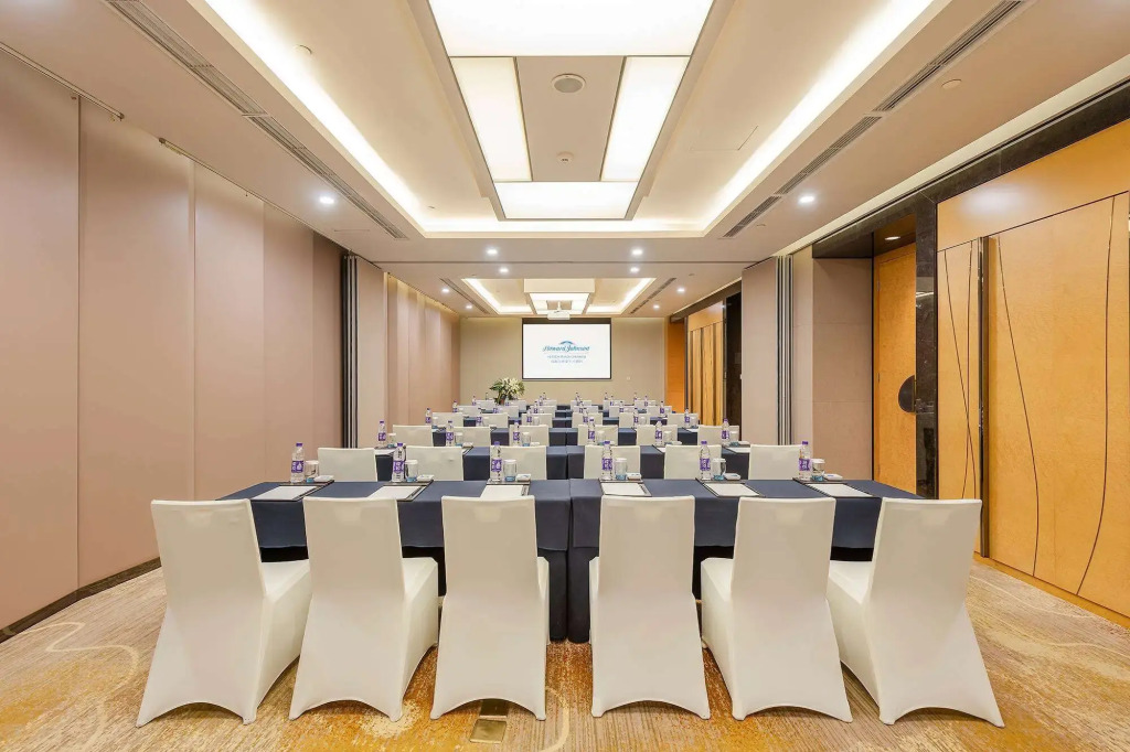 Чэнду: Howard Johnson Hi-tech Plaza Chengdu