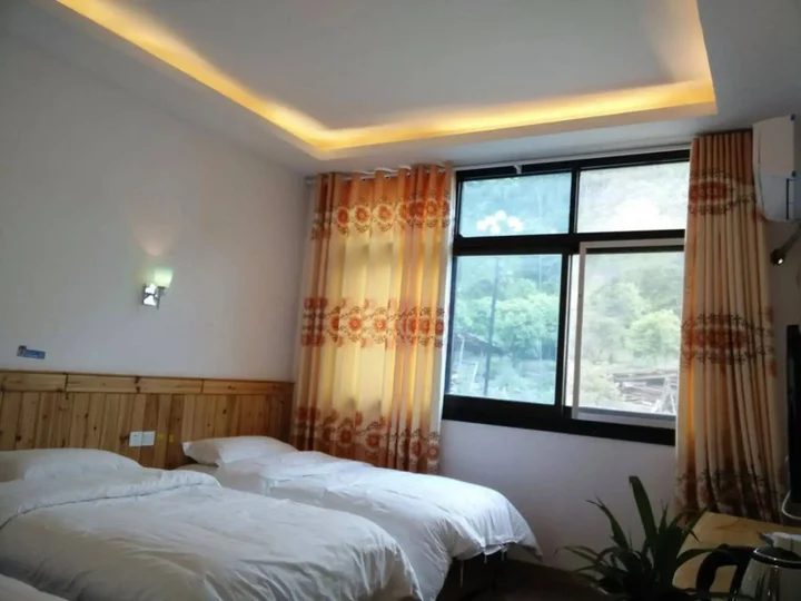 Чжанцзяцзе: Zhangjiajie Longquan Inn
