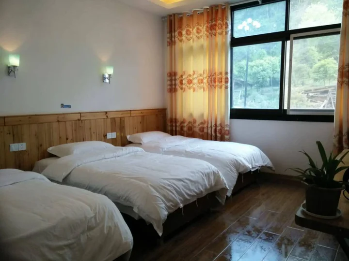 Чжанцзяцзе: Zhangjiajie Longquan Inn