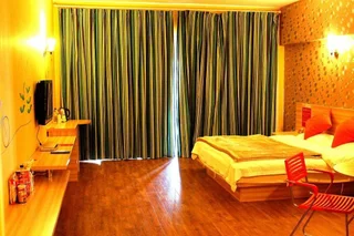 Куньмин: Dock Hotel