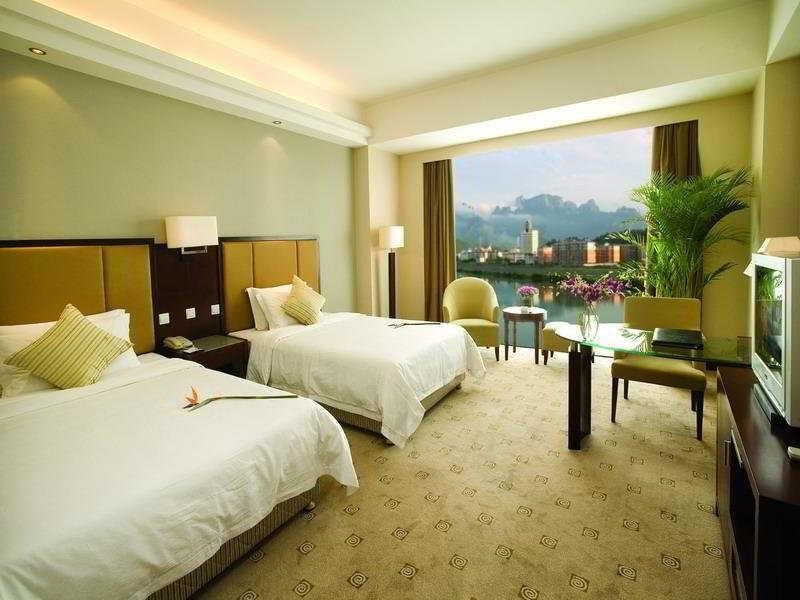 Шанхай: Yichen International Hotel