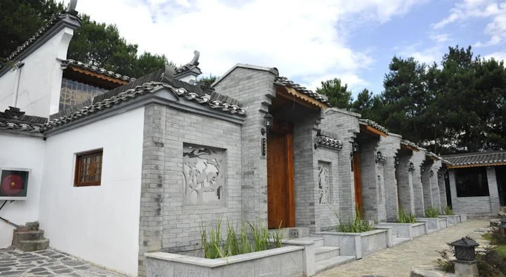 Яншо: Yangshuo Song Yue Bie Yuan Inn