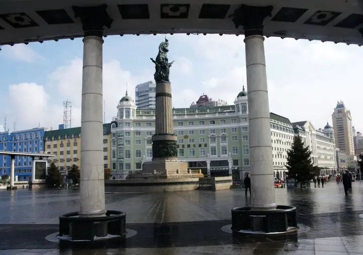 Харбин: New Gloria Plaza Garden