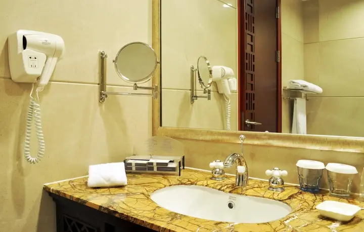 Джиангме: Jiang Men Palace International Hotel