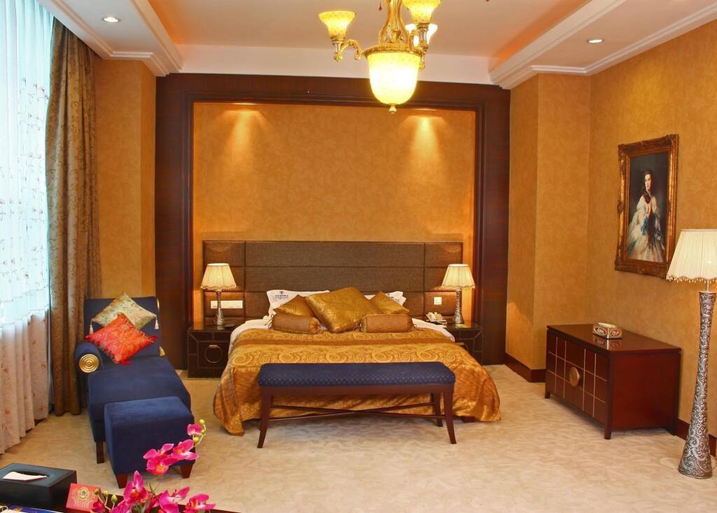 Джиангме: Jiang Men Palace International Hotel