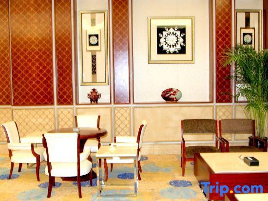 Ляньюньган: Huaguoshan Hotel