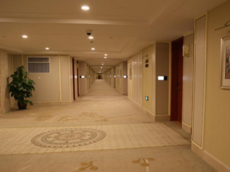 Ляньюньган: Huaguoshan Hotel