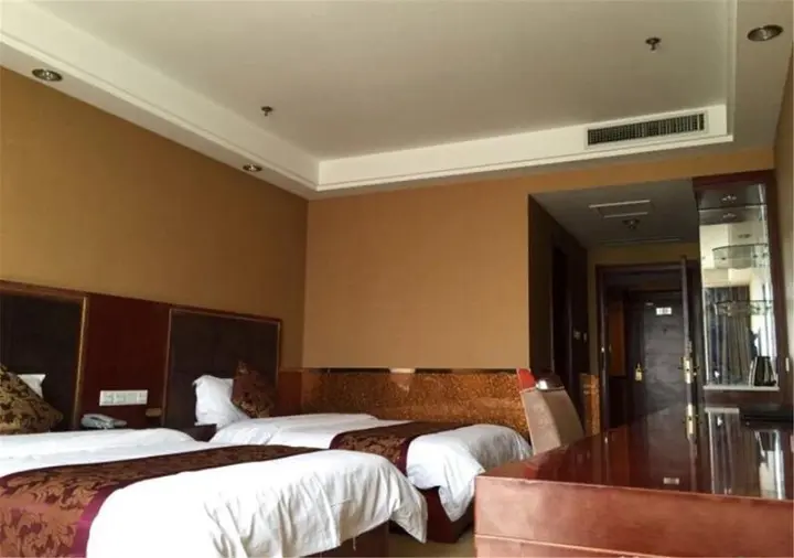 Цзинин: Liangshan Golden Beach Hotel