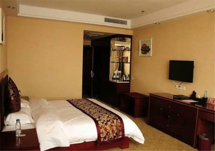 Цзинин: Liangshan Golden Beach Hotel