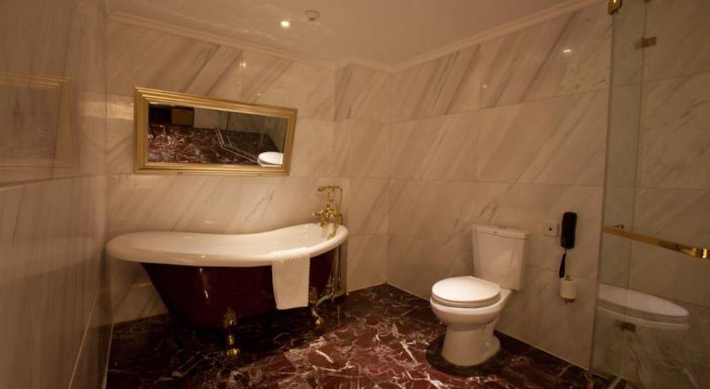 Чэнду: Complex International Hotel