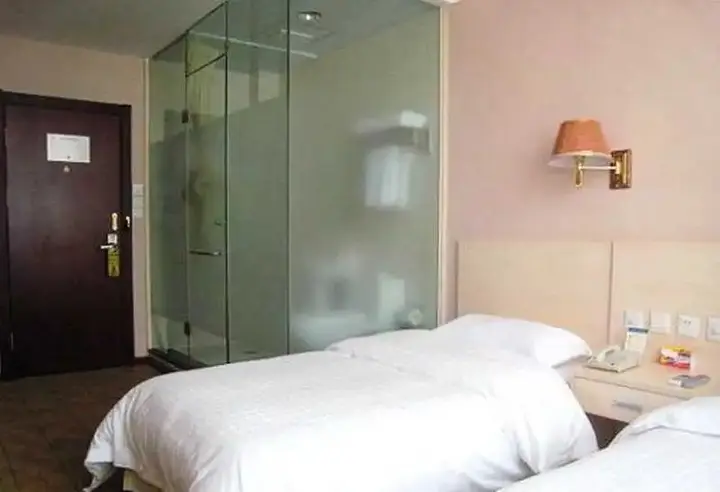 Далянь: Super 8 Hotel Dalian Chenxi