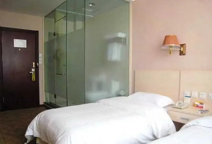 Далянь: Super 8 Hotel Dalian Chenxi