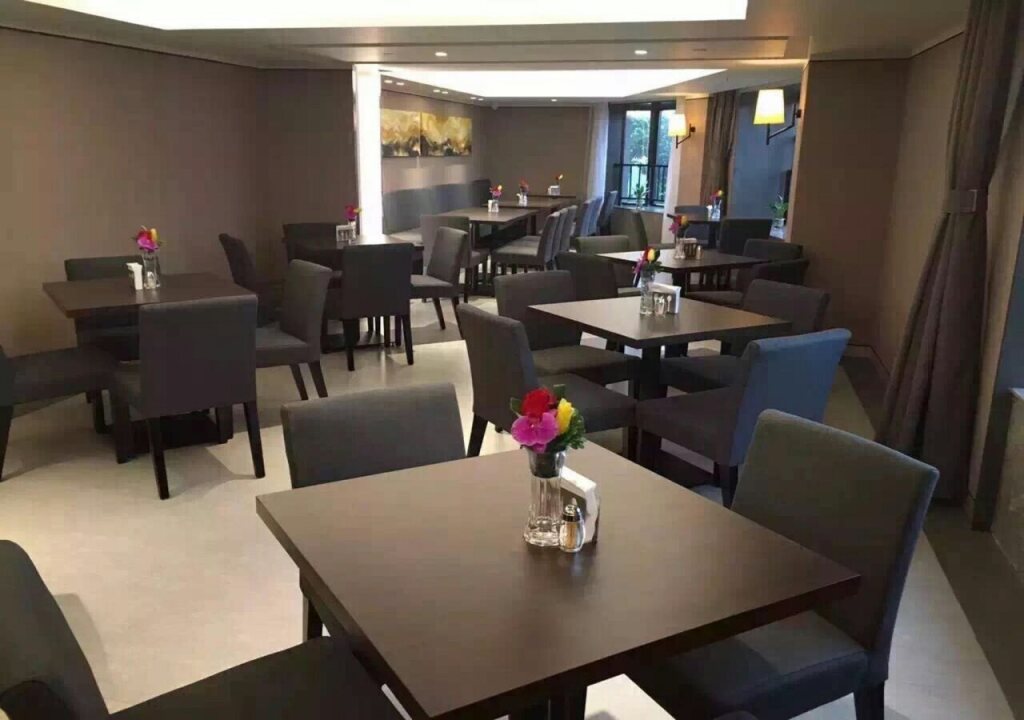 Фошань: Home Inn Plus Shunde Daliang Bus Station