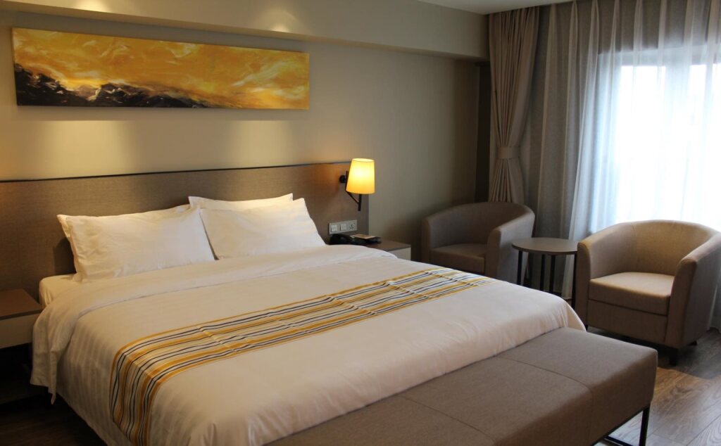 Фошань: Home Inn Plus Shunde Daliang Bus Station