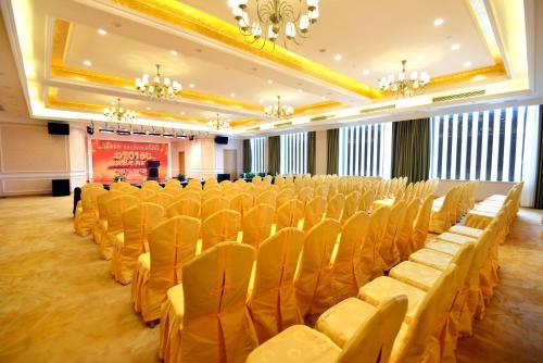 Циньчжоу: Vienna Hotel Qinzhou North Square Branch