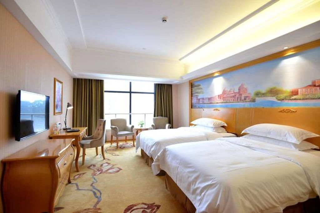 Циньчжоу: Vienna Hotel Qinzhou North Square Branch