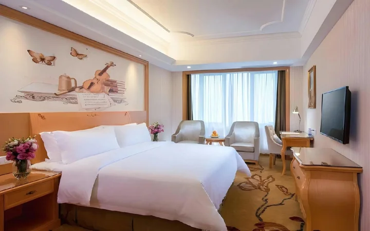 Шэньчжэнь: Vienna hotel Shenzhen Dongmen Old Street