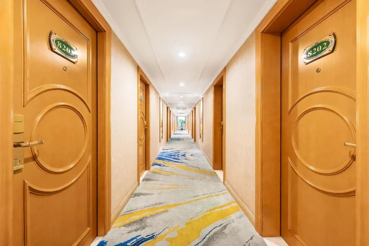Шэньчжэнь: Vienna hotel Shenzhen Dongmen Old Street