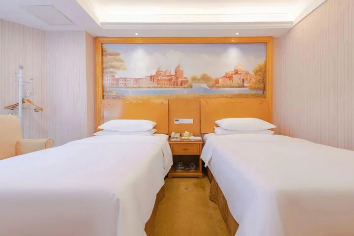 Шэньчжэнь: Vienna hotel Shenzhen Dongmen Old Street