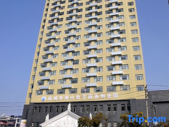 Vienna Hotel (Yingcheng Railway Station Haishan) — фото 1